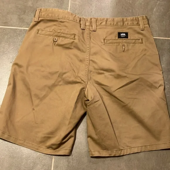 Vans size 32 shorts - Picture 2 of 4